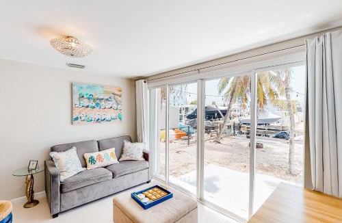 Sexton Cove Estates House | Hibiscus Vistas