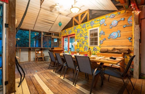 East Side House | Hidden Atlanta Oasis w/Dreamy, Secret Garden