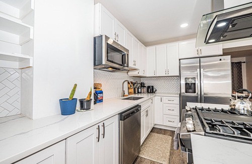 Anacostia House | Hidden & Cozy Gem 3 Bedroom Home Near Downtown DC!