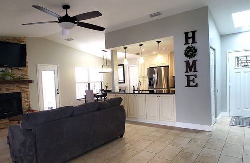 Country Oaks House | ❤️Hidden Gem Home in Sarasota w/amenities by UTC Mall and Siesta Key