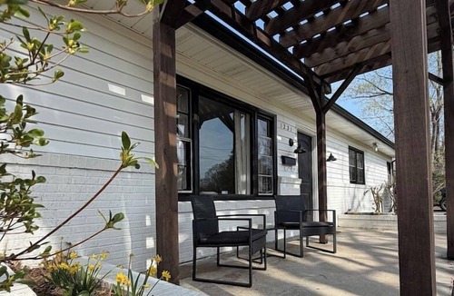 Eden House | Hidden Getaway | Fire Pit | 1K,2Q/1 bath