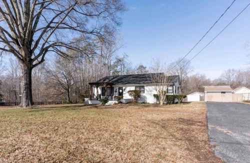 Eden House | Hidden Getaway | Fire Pit | 1K,2Q/1 bath