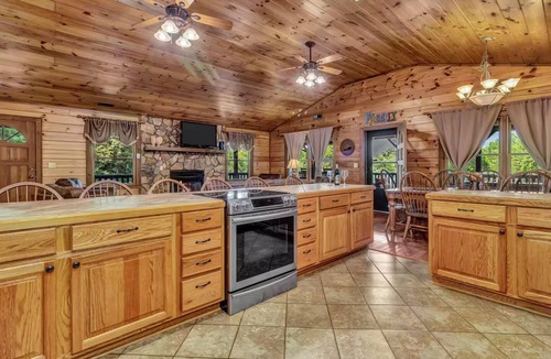 Clyde Cabin | Hidden Valley Cabin Retreat Entire cabin in Clyde