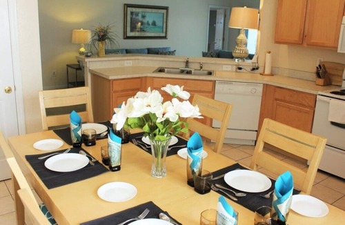 Four Corners Villa | High Grove - 4 Bedrooms Pool & Spa Home with Clubhouse