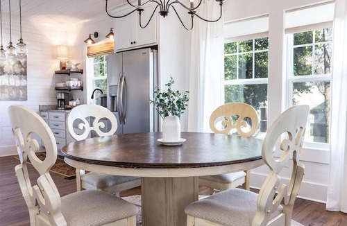 Cleveland House | Highland Gold+ Gather Family+Friends+make memories