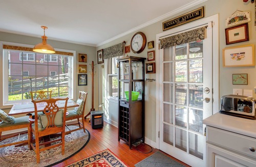 Royal Pines Cabin | Hike, Sip & Explore! Blue Ridge Mtn Cabin w/Porch
