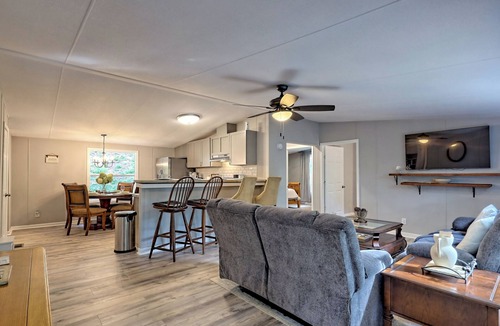 Wiley House | Hike Tallulah Gorge from Modern Secluded retreat