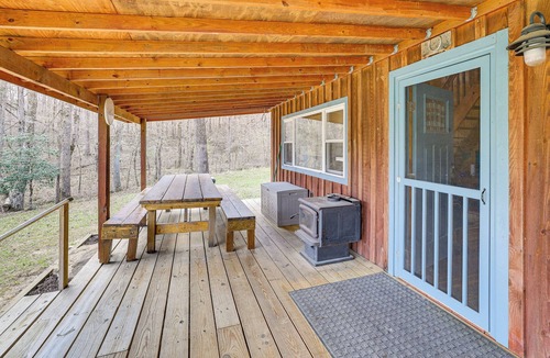 Pikeville Cabin | Hike & Unwind - Quiet Wooded Getaway in Pikeville