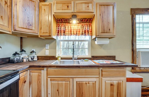 Reliance Cabin | Hiker’s Haven: Cherokee National Forest Retreat!