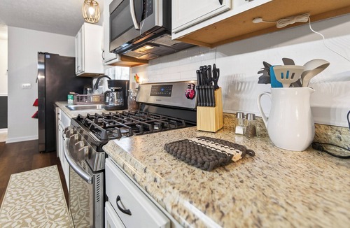 Johnson City House | Hillside Hideway is a 3 bedroom peaceful place of retreat.