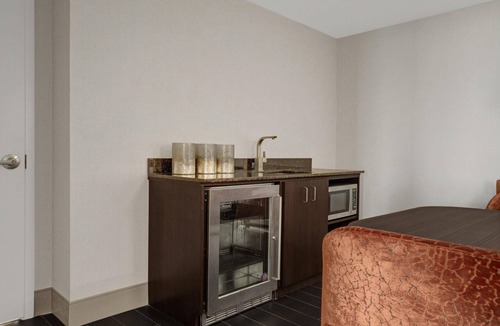 Crystal City Hotel | Hilton Arlington National Landing