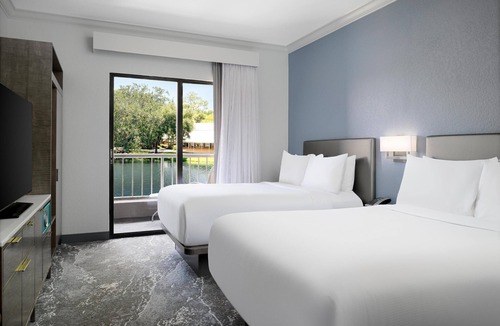 Boca Raton Hotel | Hilton Boca Raton Suites