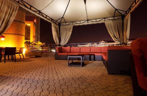 University Place Hotel | Hilton Charlotte University Place