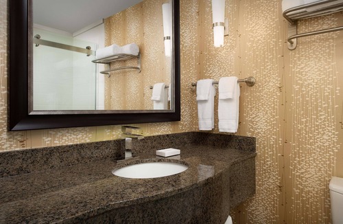 Mount Mourne Hotel | Hilton Garden Inn Charlotte/Mooresville