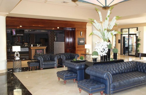 West Palm Beach Hotel | Hilton Palm Beach Airport