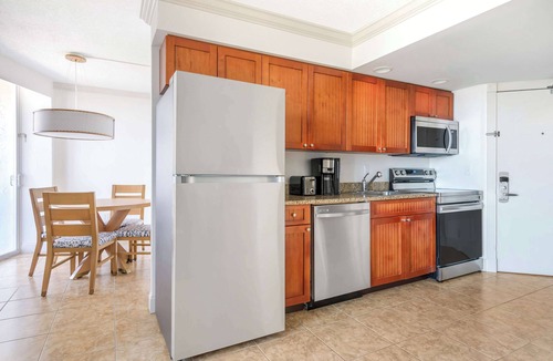 Bostroms Resort | Hilton Vacation Club The Cove on Ormond Beach