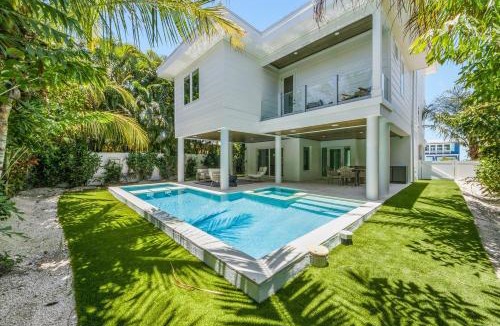 Anna Maria House | Hip Nautic