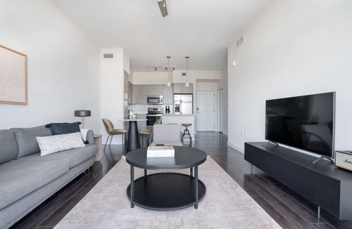 Poinciana Park Apartment | Hip Ponciana Park 1BR w/Gym, W/D & Pool, steps to WF, by Blueground