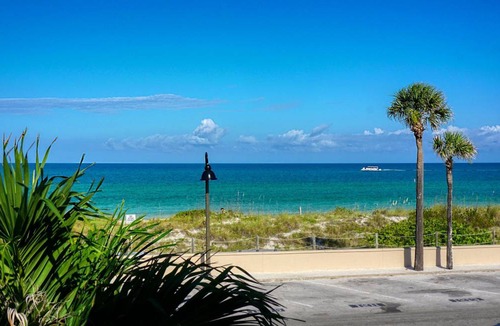 Pass-a-Grille Historic District Apartment | Historic Pass-A-Grille Beach Club Gulf Way 701-5