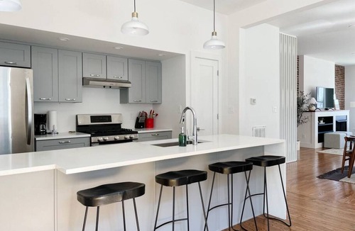 Downtown Knoxville Villa | Historic 1900`s Townhome with a Modern Flair