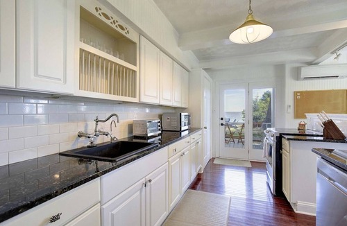 North Beach House | Historic Bayfront Retreat - 4BR - Stunning Chesapeake Views - Sleeps 10