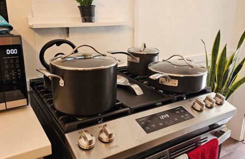 Cabbagetown Apartment | Historic Cabbagetown by FIFA Stadium, walk to Eastside BeltLine, Krog St. Market