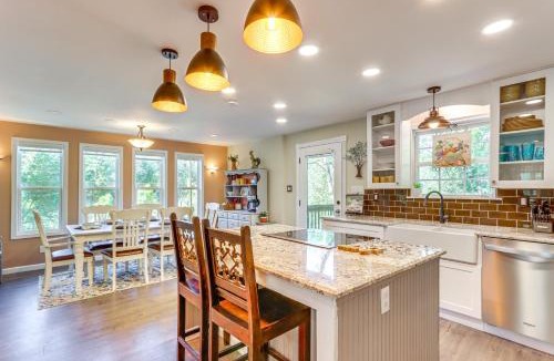 Dahlonega House | Historic Dahlonega Home w/Hot Tub & Porch!