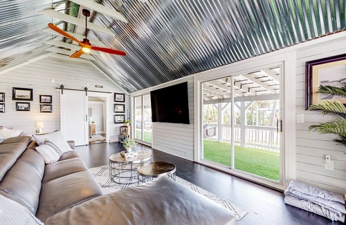 Holly Hill House | Historic dog-friendly home with luxury design, centralized location, & amenities