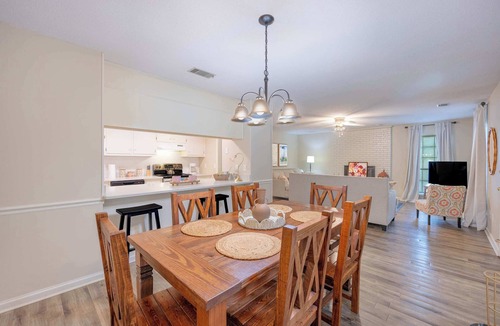 Statesboro House | Historic Downtown Hideaway