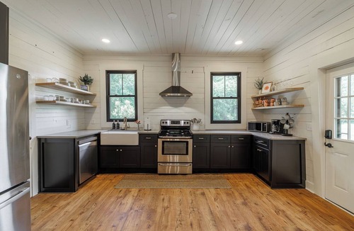 Watkinsville Other | Historic Farmhouse Near UGA 5 Acres Private & Remodeled