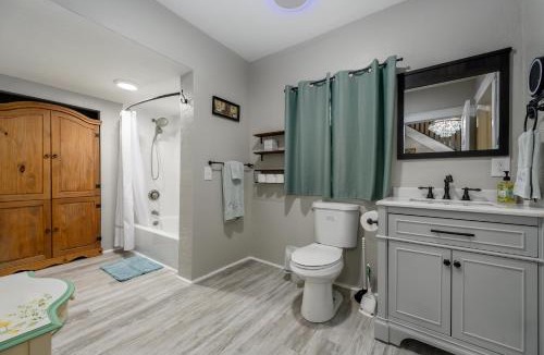 Winter Haven House | Historic home lake access, near parks and venues