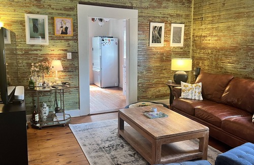Athens House | Historic In-town Athens Cottage! Walkable to Downtown, UGA and Normaltown!