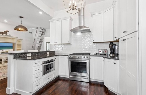 Laurel Park House | Historic Laurel Park Cottage