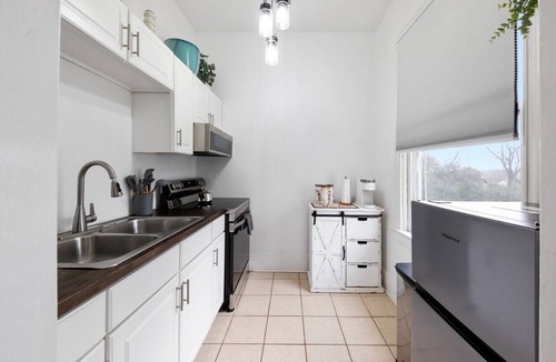 Macon Apartment | Historic Suite | Near Mercer University & Downtown