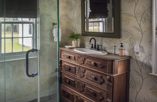 Huger Bed & Breakfast | Historical Charleston Bed & Breakfast- State Room
