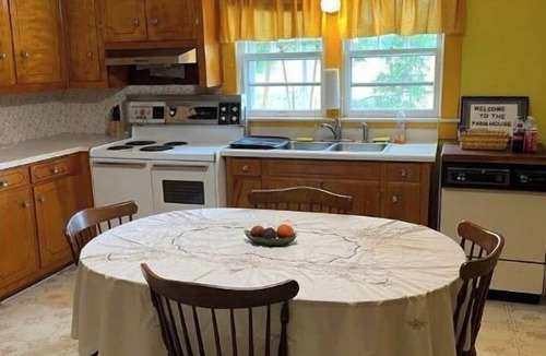 Walhalla Other | Historical farm house on beautiful pasture land