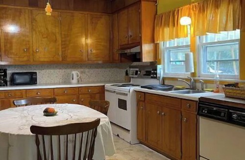 Walhalla Other | Historical farm house on beautiful pasture land