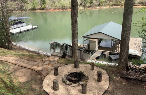 Jacksboro House | Hiwassee Hideaway - Lakefront, Covered Dock, Quiet Cove, Breathtaking Views.