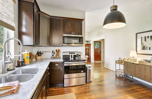 Knoxville House | Holbrook Haven~ Knoxville Escape