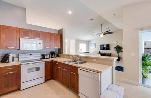 Trafalgar House | Holiday house Cape Coral for 1 - 5 persons with 3 bedrooms - Holiday home