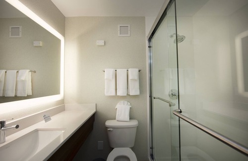 Athens Hotel | Holiday Inn Express Athens by IHG