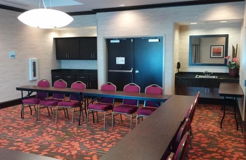 Augusta Hotel | Holiday Inn Express Augusta North by IHG