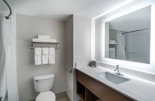 Bluffton Hotel | Holiday Inn Express Bluffton at Hilton Head Area by IHG