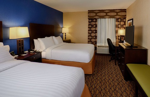 Bordentown Hotel | Holiday Inn Express Bordentown - Trenton South by IHG