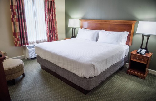 Conover Hotel | Holiday Inn Express Hotel & Suites Conover (Hickory Area) by IHG