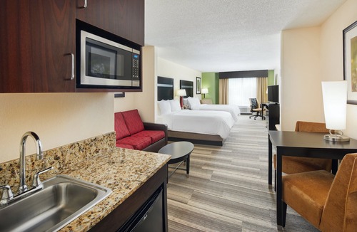 Arcadia Hotel | Holiday Inn Express I-26 & Us 29 At Westgate Mall by IHG