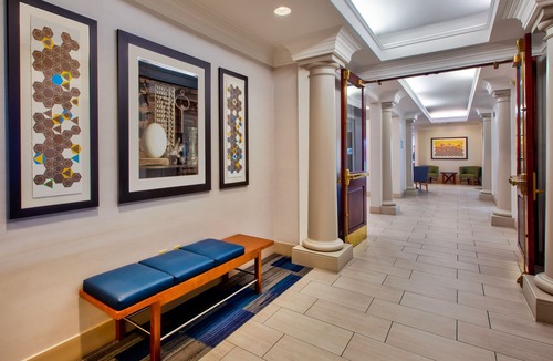 Midtown Village Hotel | Holiday Inn Express Philadelphia-Midtown by IHG