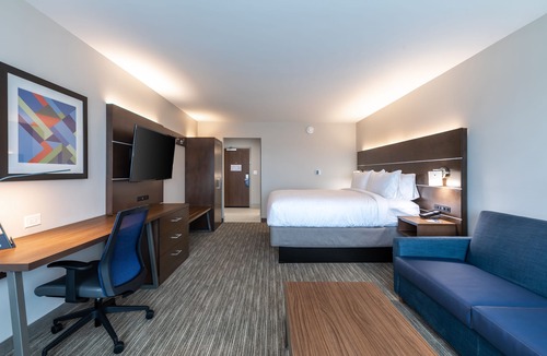 Gainesville Hotel | Holiday Inn Express & Suites Gainesville - Lake Lanier Area by IHG