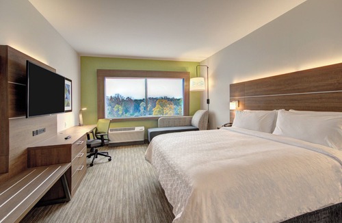 Charlotte Hotel | Holiday Inn Express & Suites Charlotte Southwest by IHG