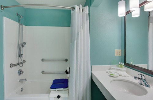 Plant City Hotel | Holiday Inn Express Suites Plant City by IHG